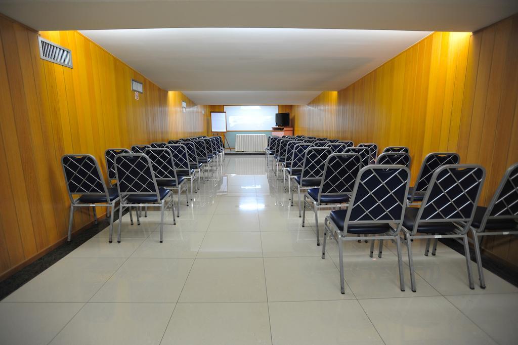 Hotel Premium Plaza Muriae Bagian luar foto