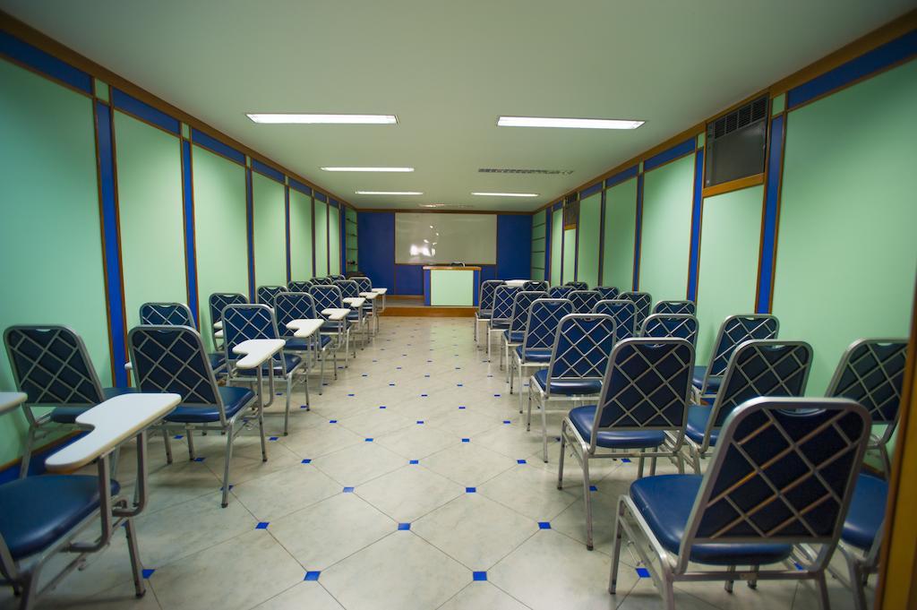 Hotel Premium Plaza Muriae Bagian luar foto