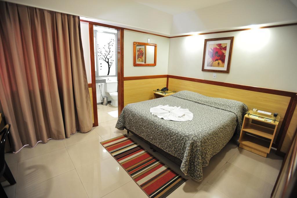 Hotel Premium Plaza Muriae Bagian luar foto