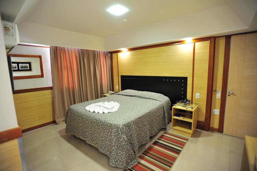 Hotel Premium Plaza Muriae Bagian luar foto
