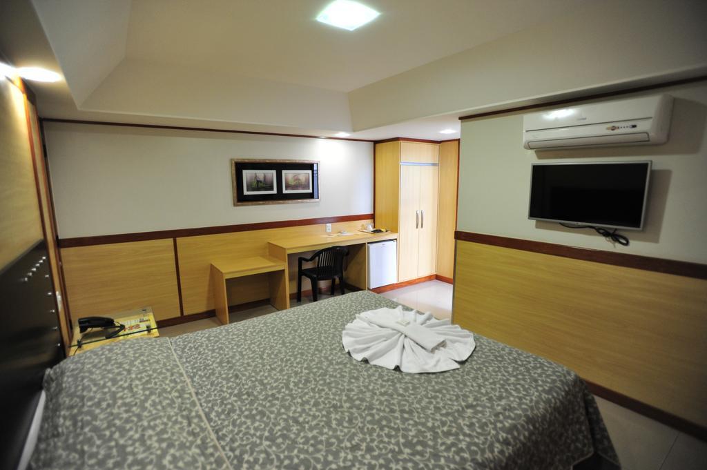 Hotel Premium Plaza Muriae Bagian luar foto