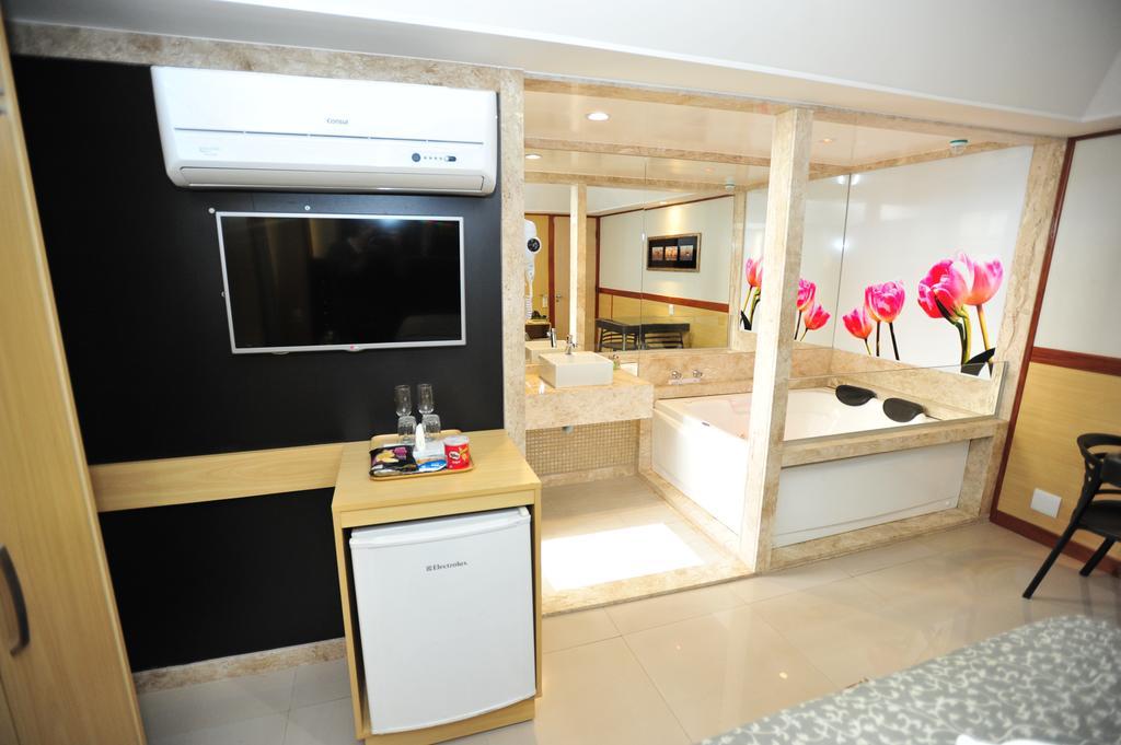 Hotel Premium Plaza Muriae Bagian luar foto