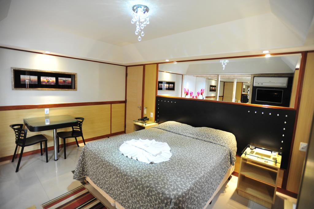 Hotel Premium Plaza Muriae Bagian luar foto